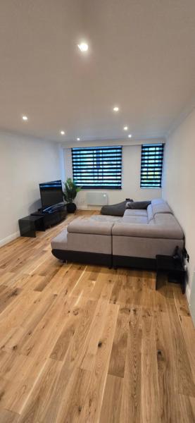 Cozy 2BR, in a Gated building